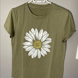 Olive Green Daisy Print Women's T-Shirt